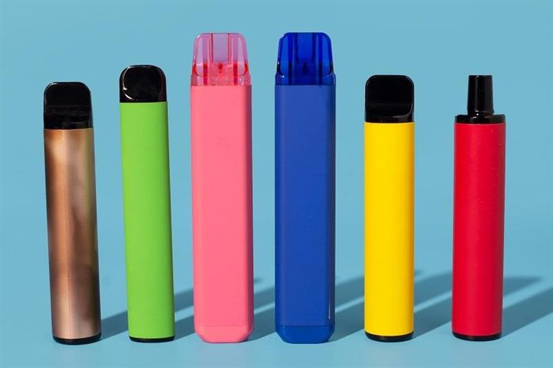 “The Rise of Convenience: Unveiling the Allure of Disposable Vapes”